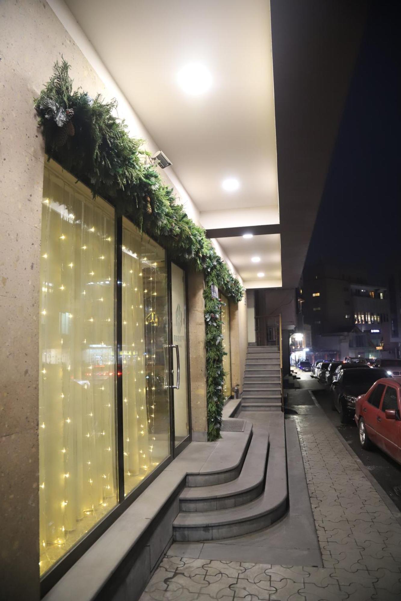 Evn Boutique Hotel Yerevan Exterior photo